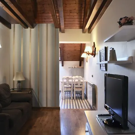 Apartament Casa Montse *